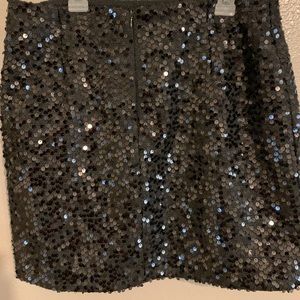 Black sequence mini skirt. Size 6, Kenar designer.